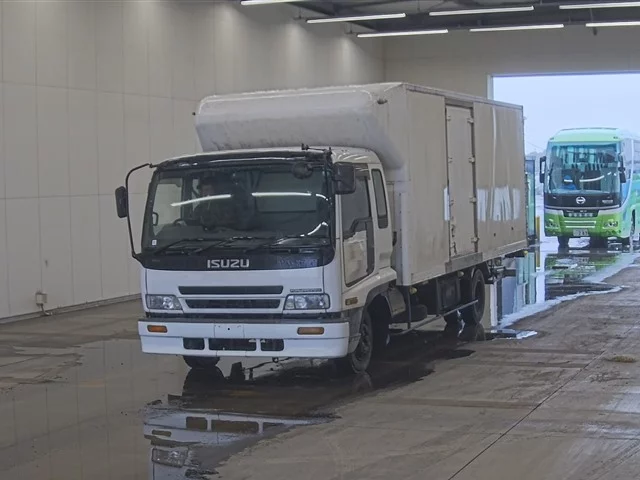 Isuzu Forward  с аукциона в Японии
