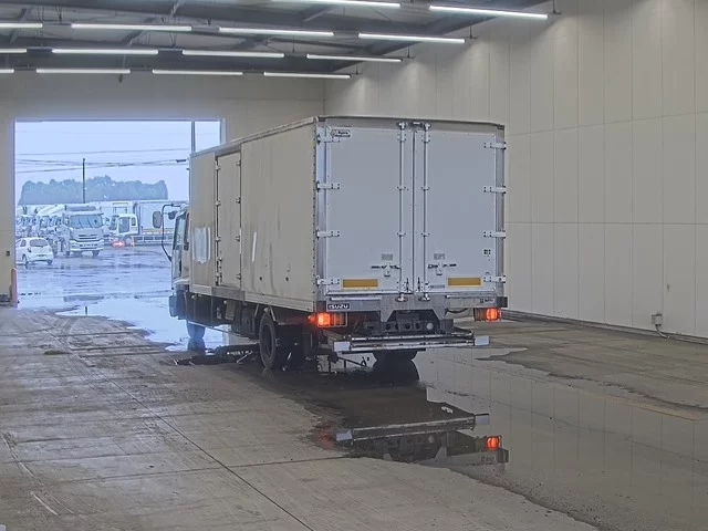 Isuzu Forward  с аукциона в Японии