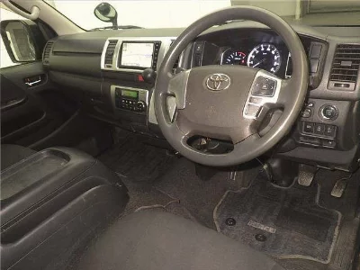 TOYOTA HIACE