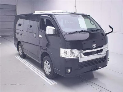 TOYOTA HIACE