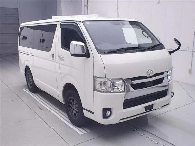 TOYOTA HIACE