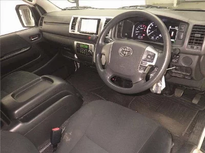 TOYOTA HIACE