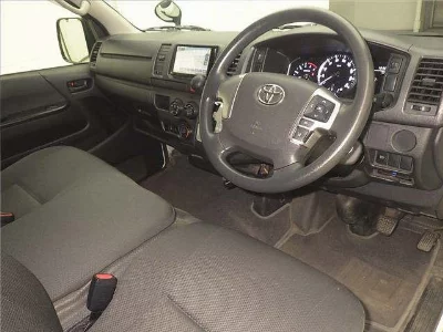 TOYOTA HIACE