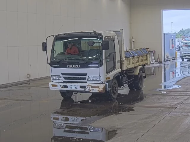 Isuzu Forward  с аукциона в Японии
