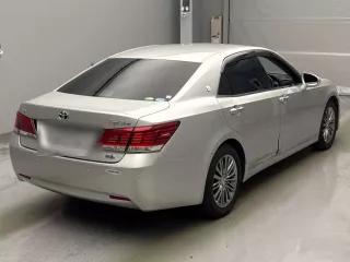Цена авто Toyota CROWN HYBRID с аукционов Японии, номер кузова AWS210, пробег 48 000, оценка 7