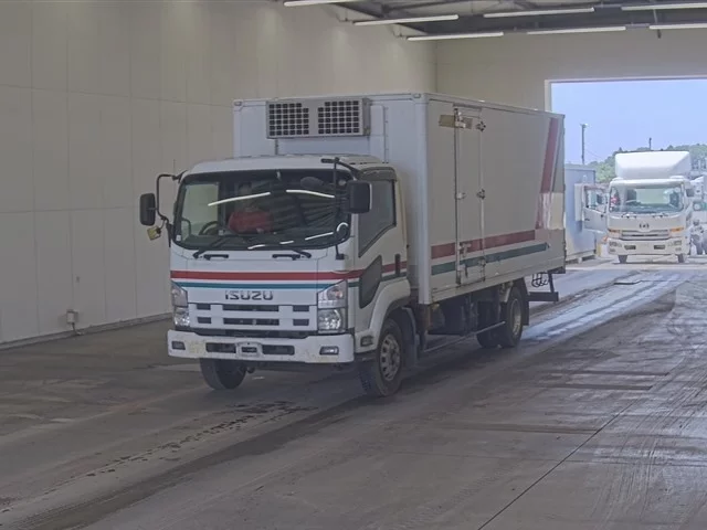Isuzu Forward  с аукциона в Японии