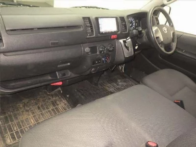 TOYOTA HIACE
