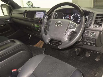 TOYOTA HIACE