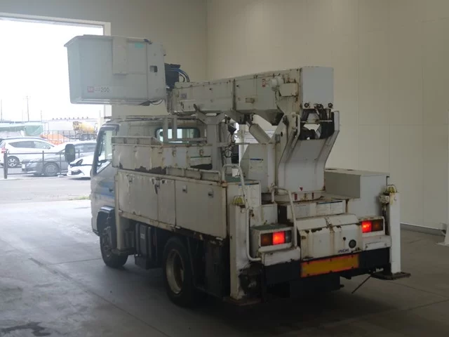Mitsubishi Fuso Canter  с аукциона в Японии