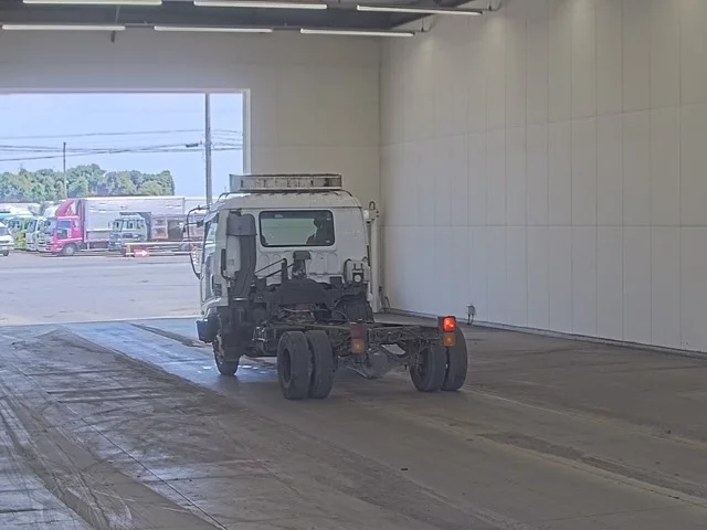 Isuzu Forward  с аукциона в Японии