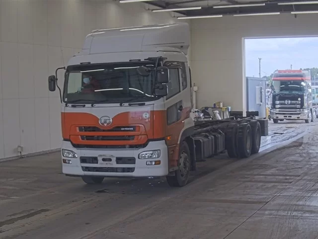 Nissan UD  с аукциона в Японии