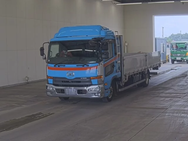 Nissan UD  с аукциона в Японии