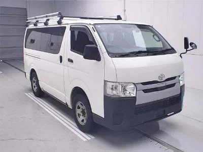 TOYOTA REGIUS ACE