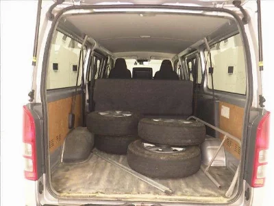TOYOTA HIACE