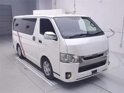 TOYOTA HIACE
