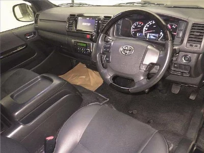 TOYOTA HIACE