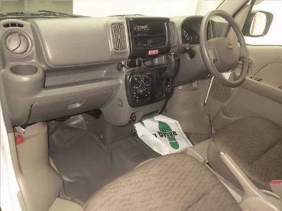 NISSAN NV100 CLIPPER