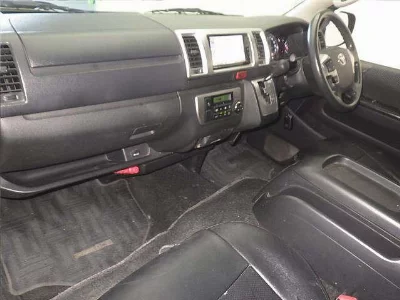 TOYOTA REGIUS ACE