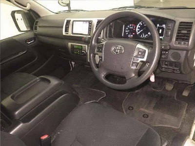 TOYOTA HIACE