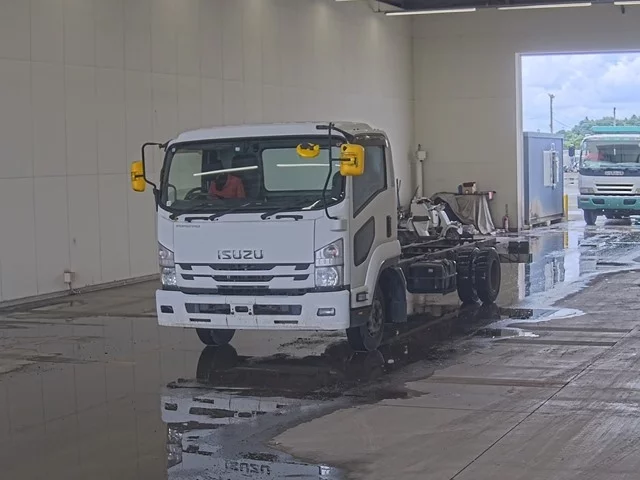 Isuzu Forward  с аукциона в Японии