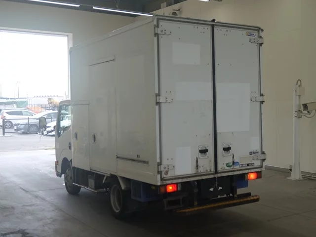 Nissan Atlas  с аукциона в Японии