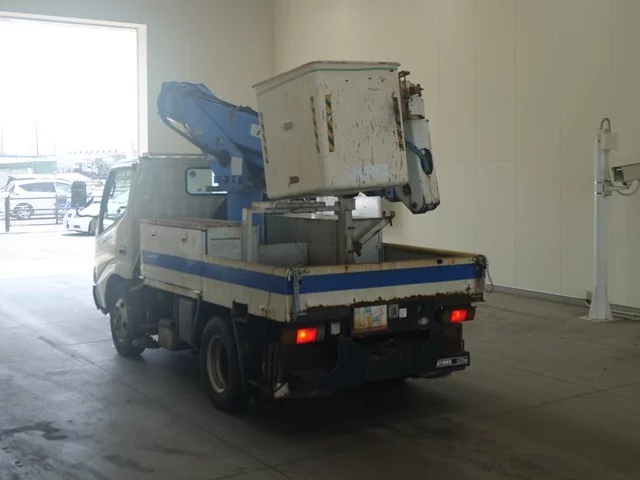 Hino Dutro  с аукциона в Японии