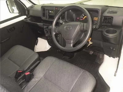 TOYOTA PIXIS VAN