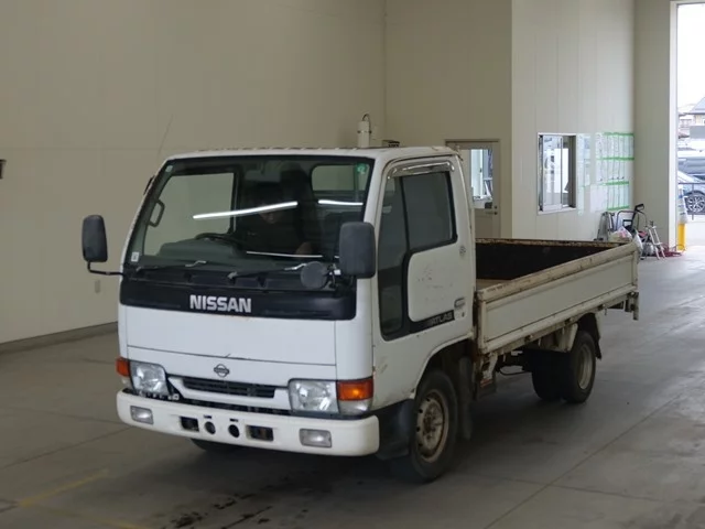 Nissan Atlas  с аукциона в Японии