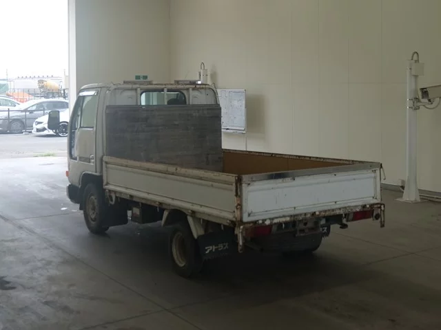 Nissan Atlas  с аукциона в Японии