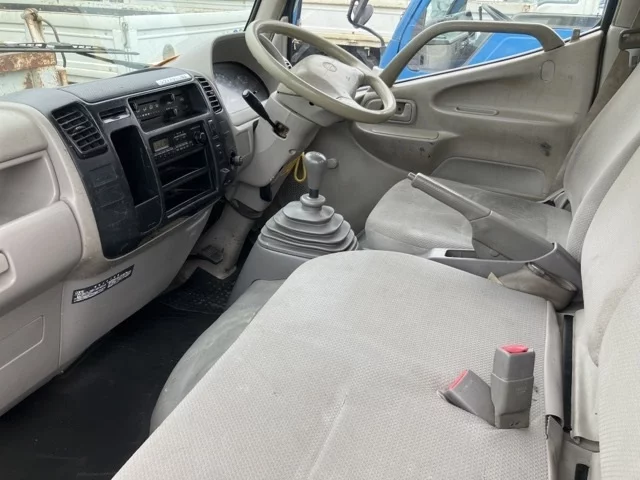 Hino Dutro  с аукциона в Японии