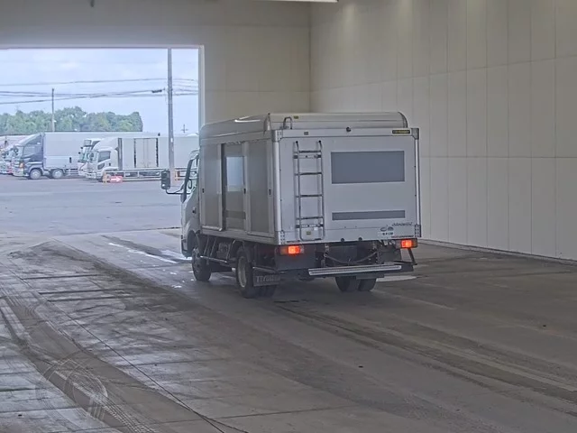 Hino Dutro  с аукциона в Японии
