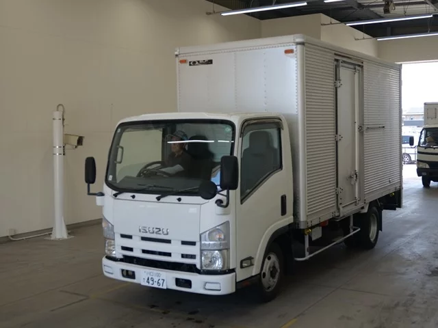 Isuzu Elf  с аукциона в Японии