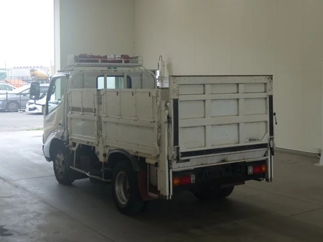 Hino Dutro  с аукциона в Японии