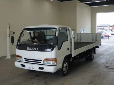 Isuzu ELF