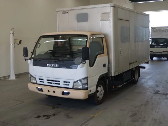 Isuzu Elf  с аукциона в Японии