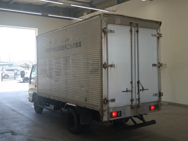 Isuzu Elf  с аукциона в Японии