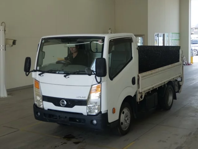 Nissan Atlas  с аукциона в Японии
