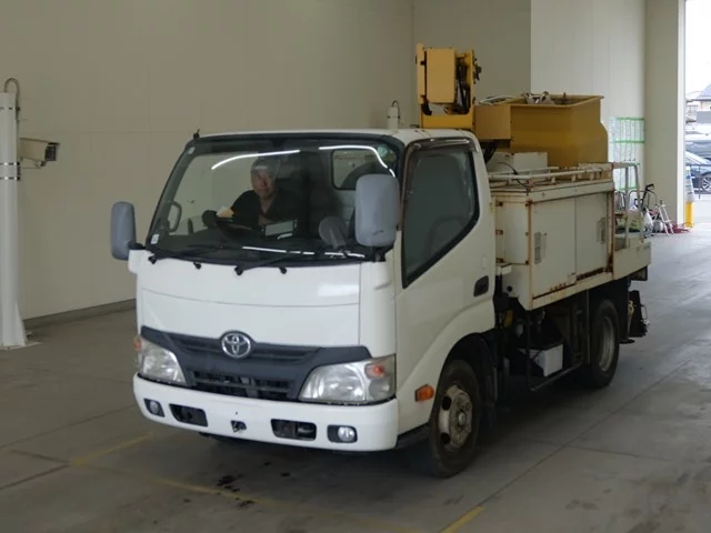 Toyota ToyoAce  с аукциона в Японии