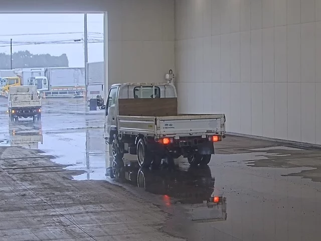 Isuzu Elf  с аукциона в Японии