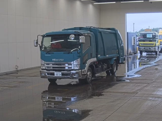 Isuzu Forward  с аукциона в Японии
