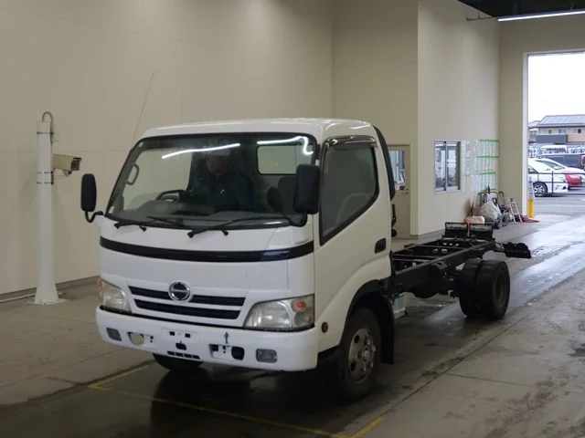 Hino Dutro  с аукциона в Японии