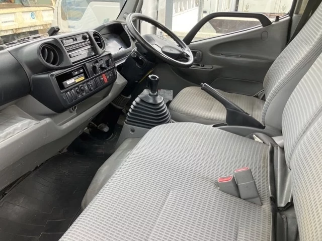 Hino Dutro  с аукциона в Японии