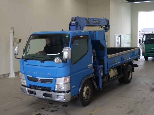Mitsubishi Fuso Canter  с аукциона в Японии