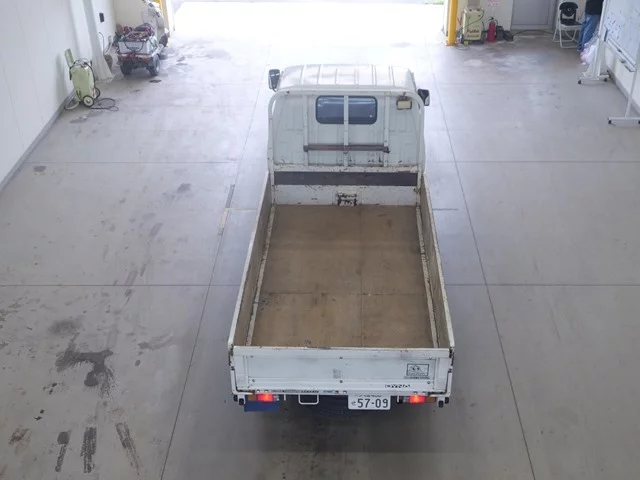 Toyota Dyna  с аукциона в Японии