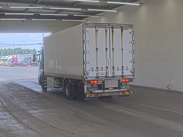 Nissan UD  с аукциона в Японии