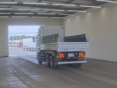ISUZU GIGA
