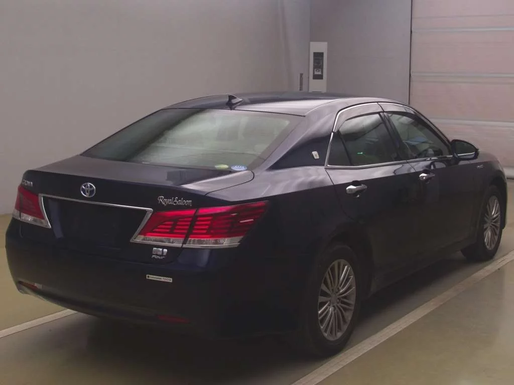 Toyota Crown  с аукциона в Японии