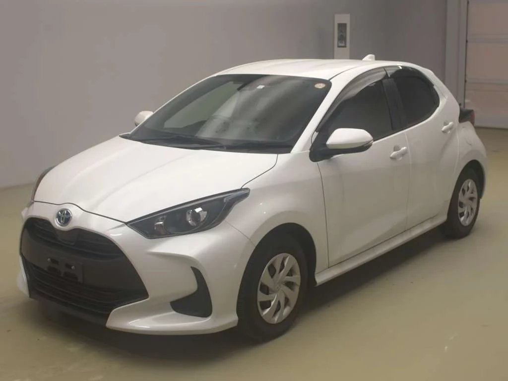 Toyota Yaris  с аукциона в Японии