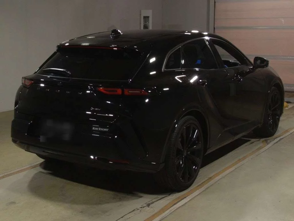 Toyota Crown Sport  с аукциона в Японии