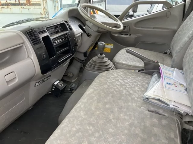 Hino Dutro  с аукциона в Японии